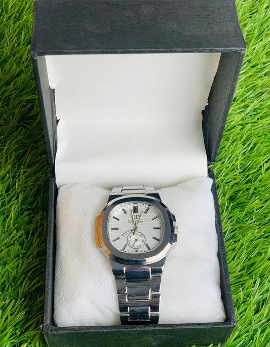 Trending Men's Quartz Water Resistant Watch - 1 Pc